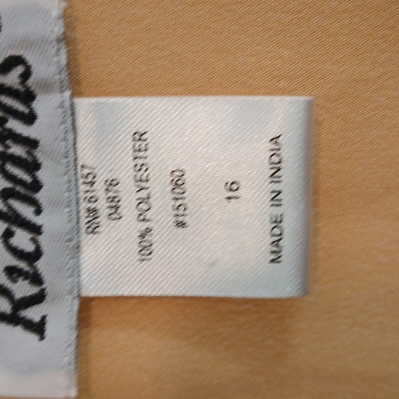 Adorable Melon Colored Ruffled Top, size 16 NWOT - Picture 7 of 8